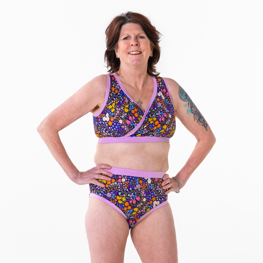 Anne is wearing a non wired bra and briefs