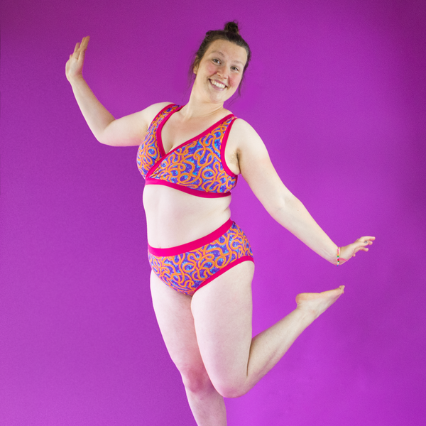 Katy is wearing a wiggles cotton supportive non wired bra and high rise cotton briefs