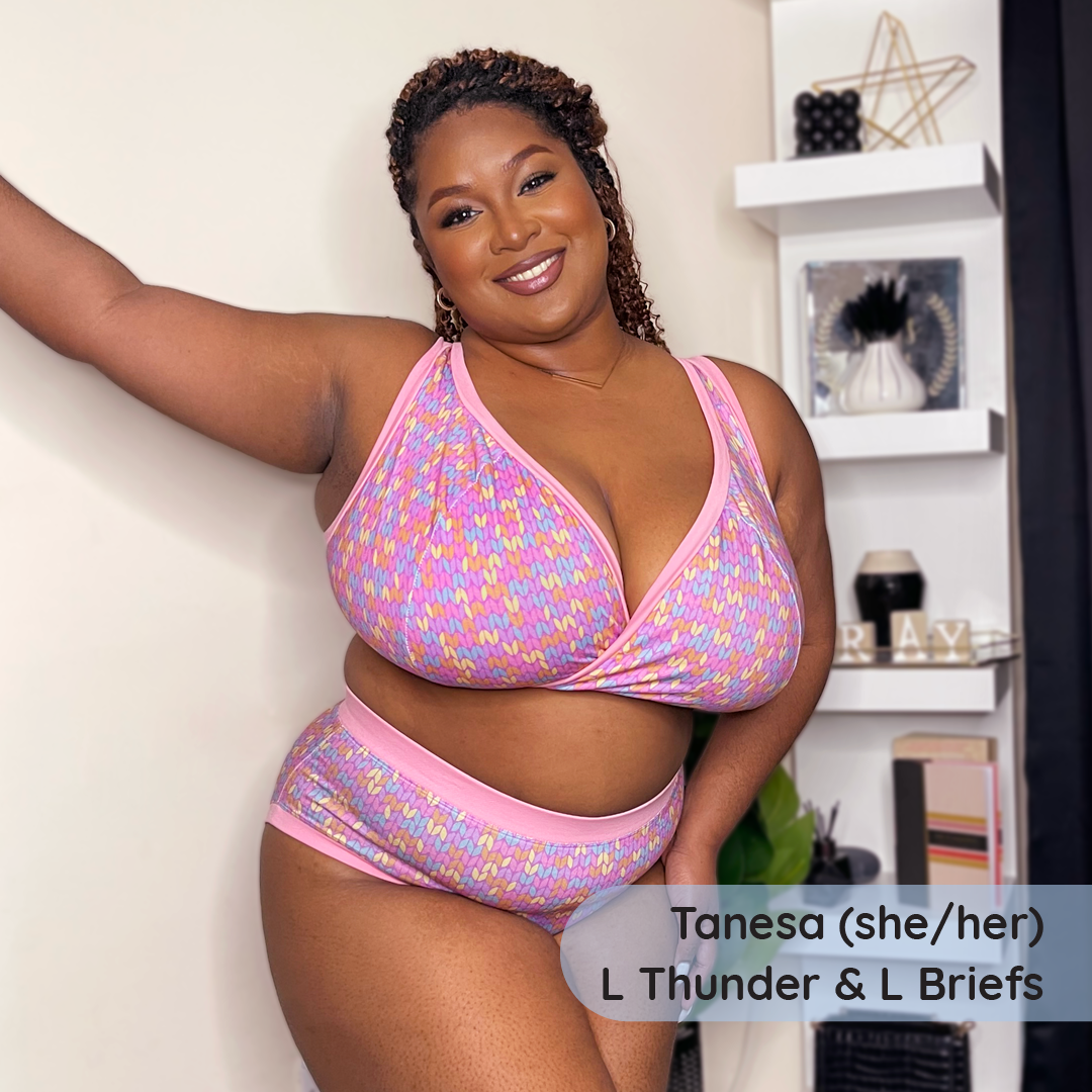 Tanesa is wearing a Candy knit bra and briefs