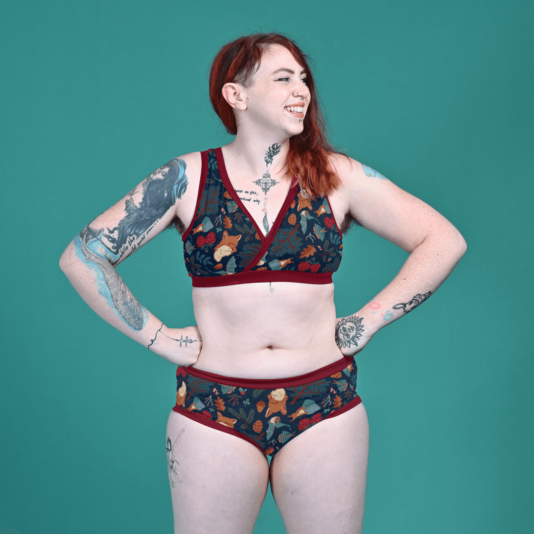 Tom is wearing a non wired bra and cotton briefs in Sylvan design