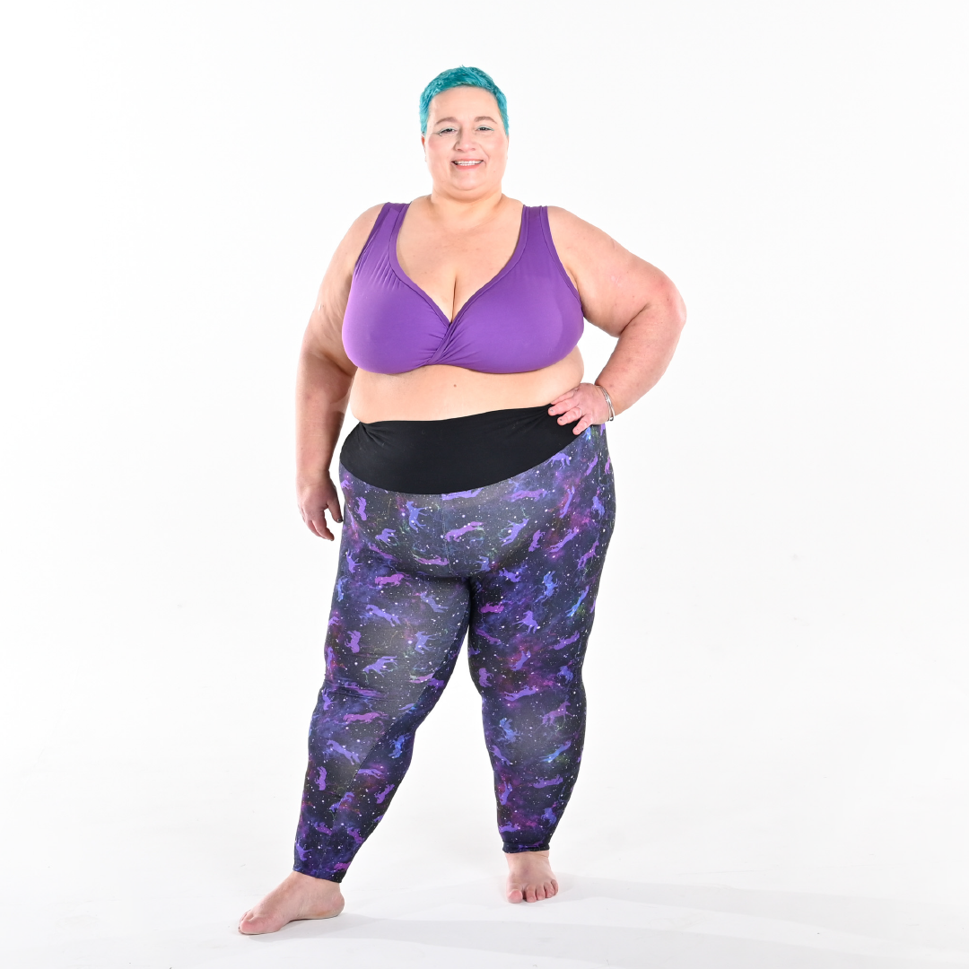 Estelle is wearing a iris purple bra and leggings