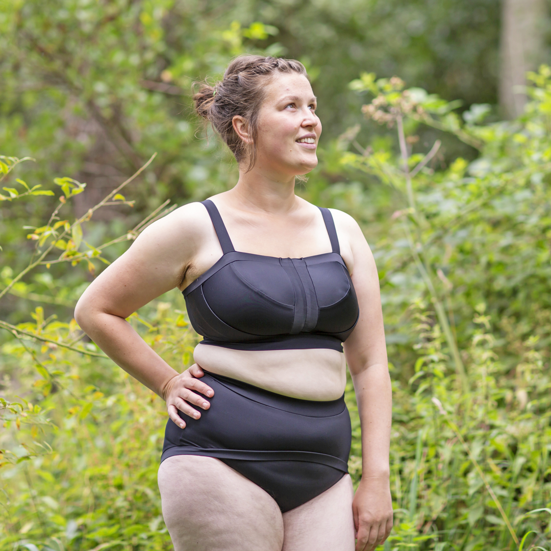 Model is wearing black wire-free bikini